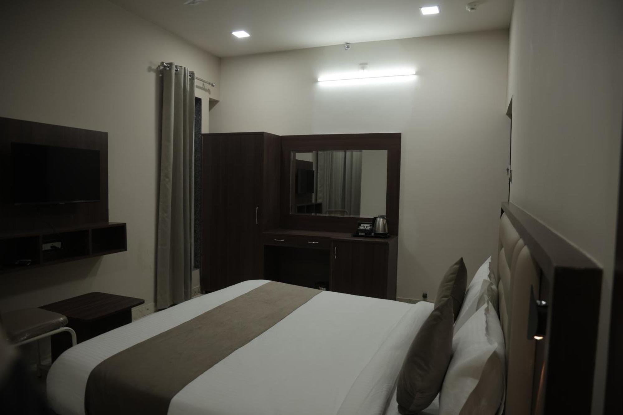 Hotel The Rainbow Inn Ουνταϊπούρ Εξωτερικό φωτογραφία