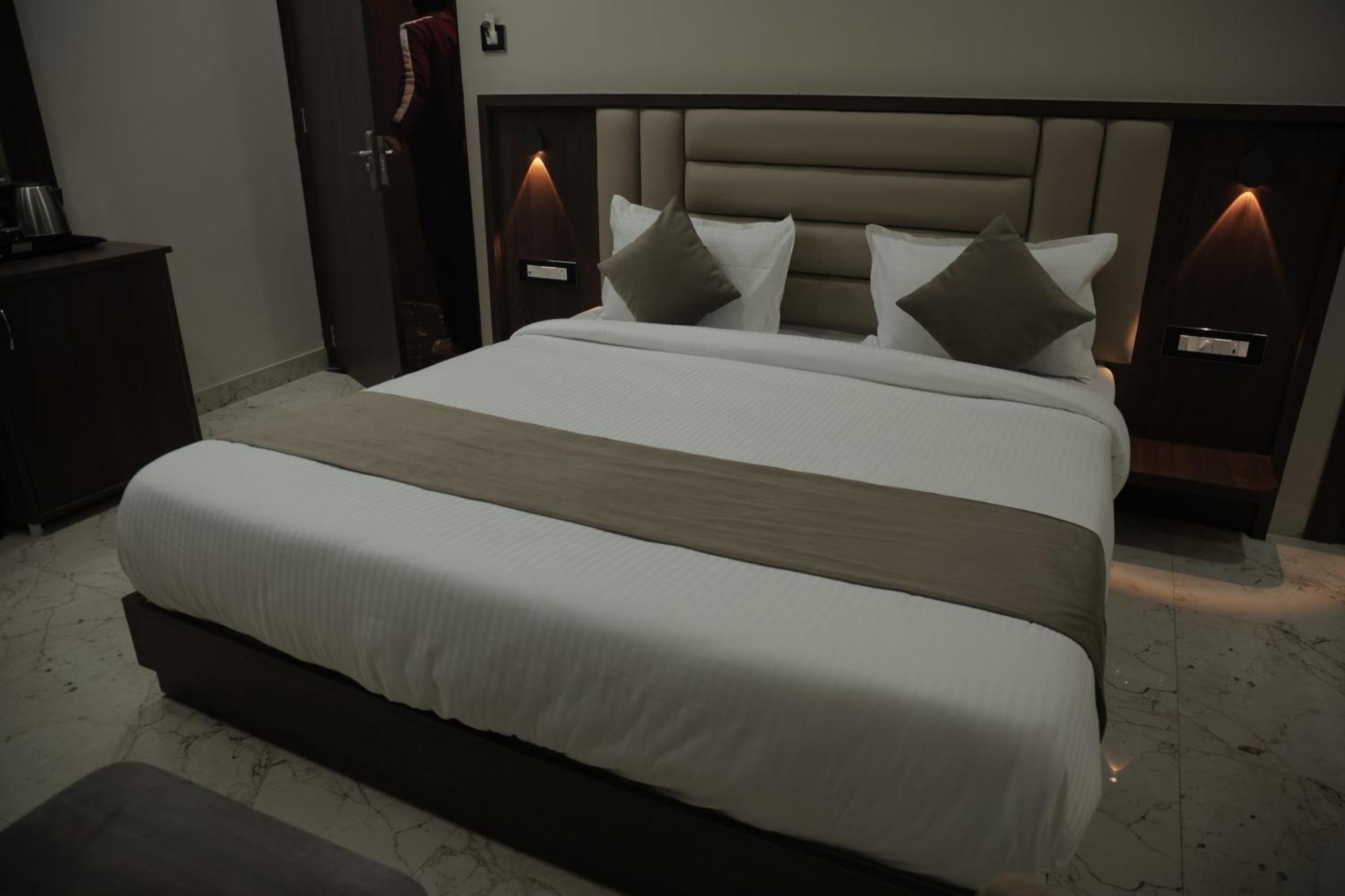 Hotel The Rainbow Inn Ουνταϊπούρ Εξωτερικό φωτογραφία